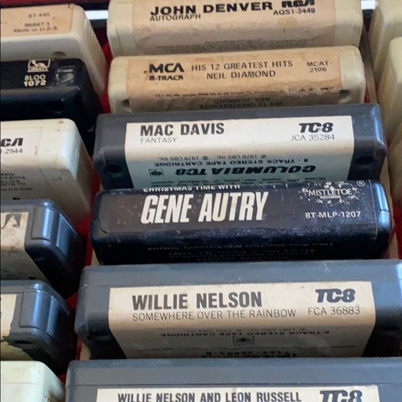25 Country And Western 8 Track Tapes. With Case. - Picture 6 of 7